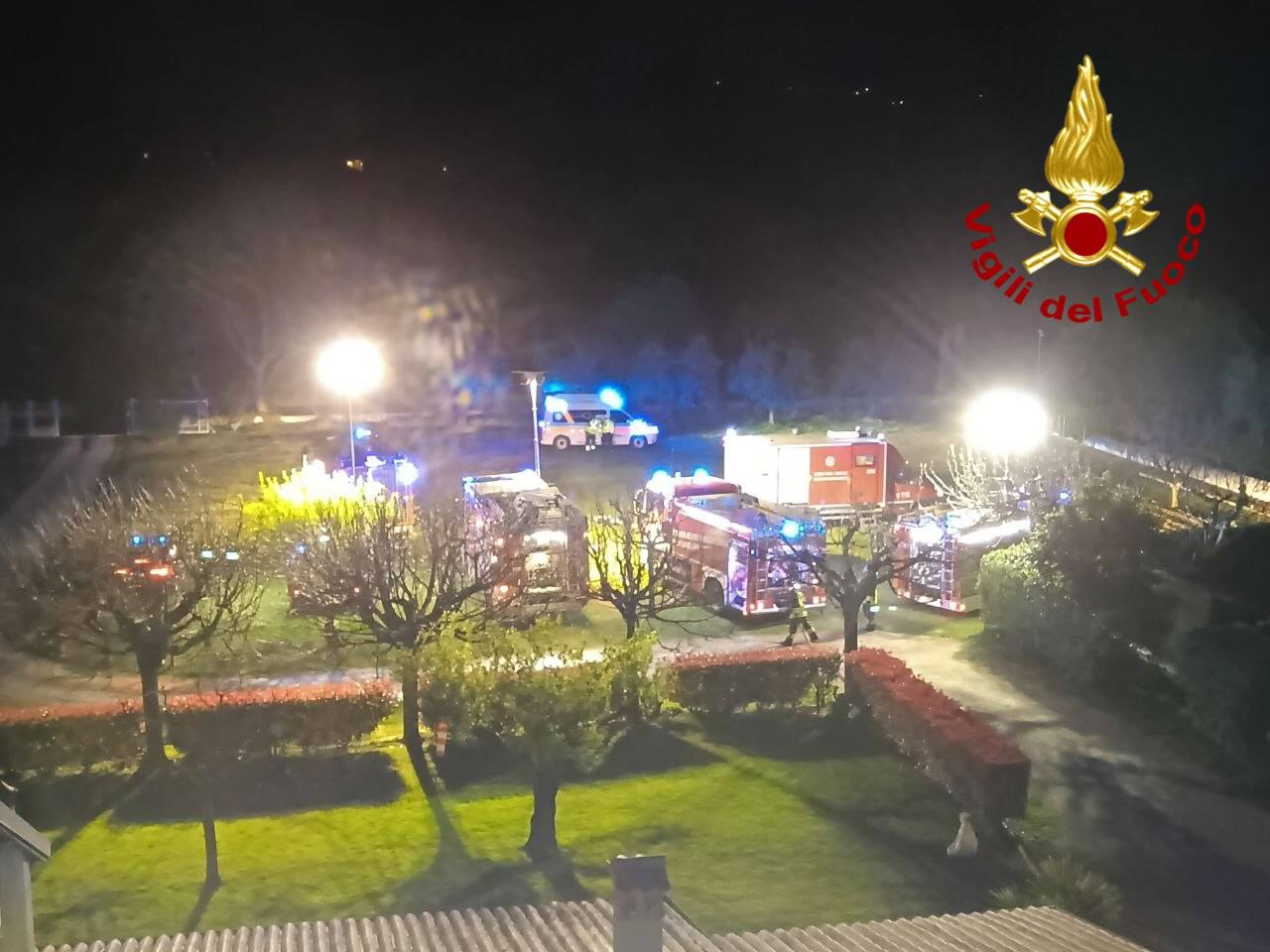 Incendio a Puegnago del Garda: il tetto di un’abitazione in fiamme per 100mq