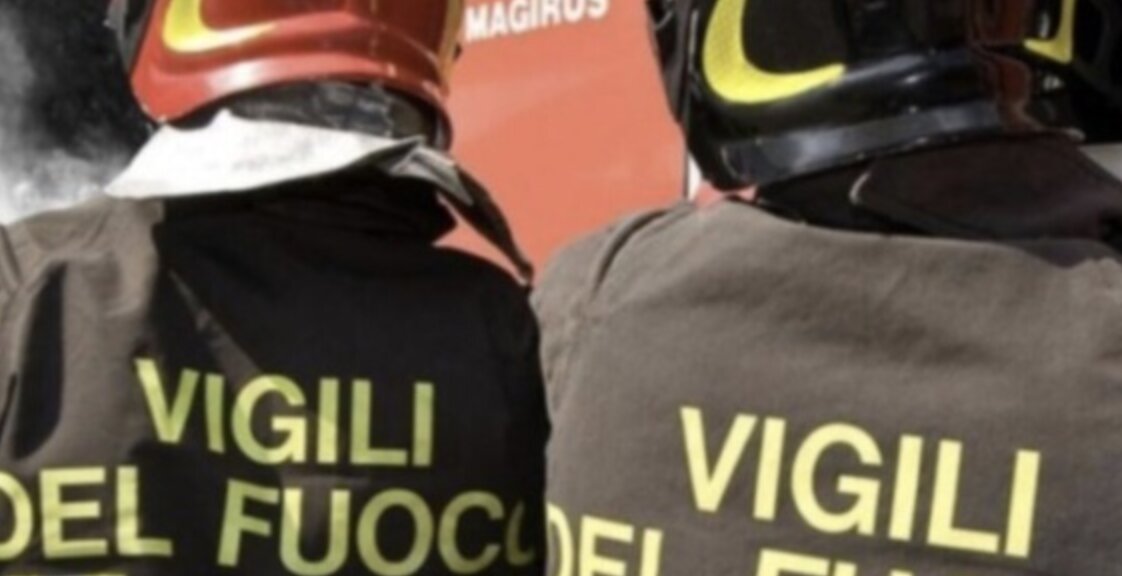 Incendio all’alba a Moniga del Garda, un appartamento distrutto