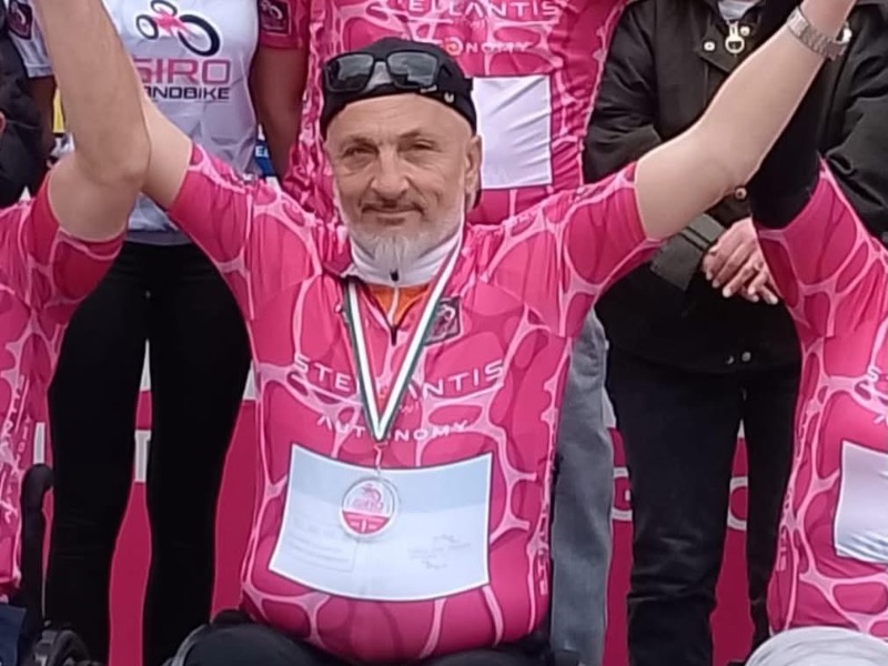Oscar Signorini si aggiudica la maglia rosa al Giro Handbike 2026