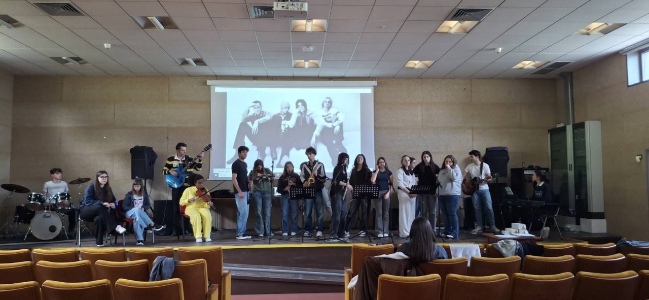 Radio Euterpe: i ragazzi del Laboratorio di Espressione Filosofica del liceo Fermi al Cristal