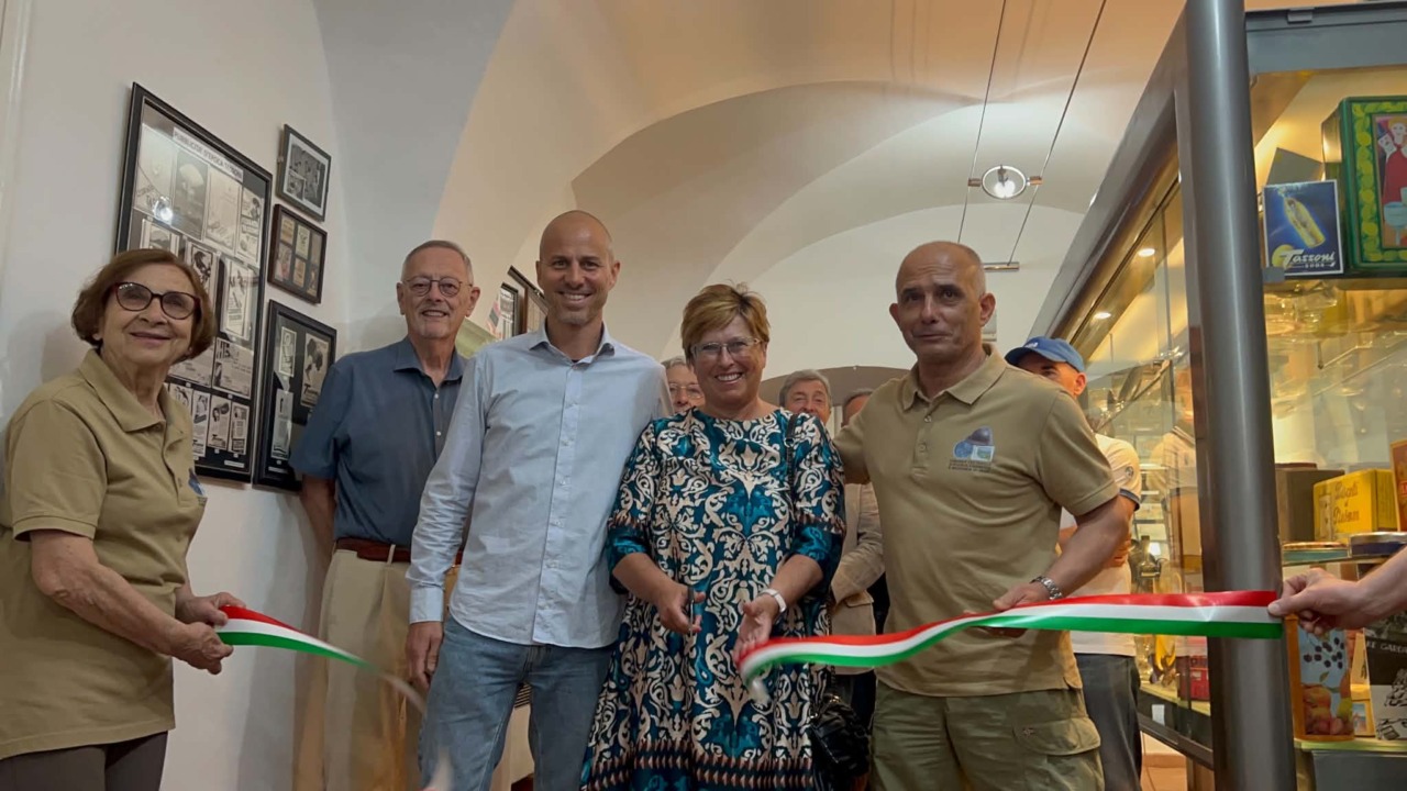 La mostra «da cartolina» sul Garda a Salò