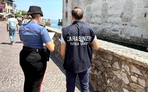 Sirmione: chiusi un bar pizzeria e una gelateria, sanzioni superiori a 90mila euro