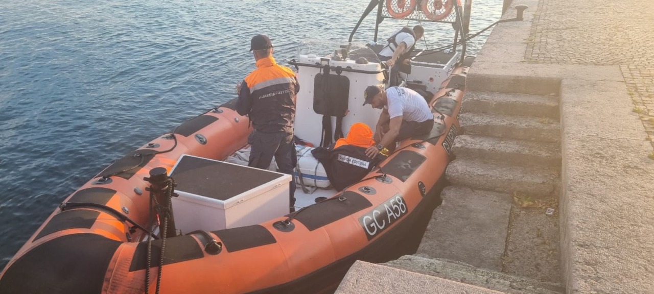 Lago di Garda: due giovani salvati in acqua dopo un tuffo