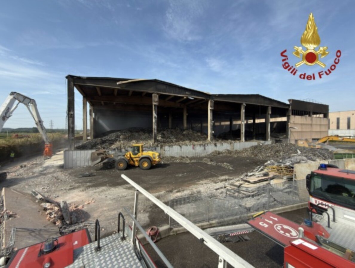 Monitoraggio a Lonato: diminuiscono i microinquinanti dopo l’incendio