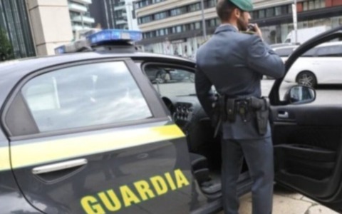 Sequestro della Guardia di Finanza a Lonato: scoperta una casa di prostituzione