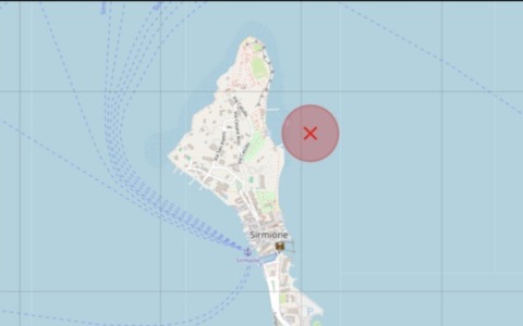 Spettacolo pirotecnico a Sirmione: la Guardia Costiera raccomanda cautela