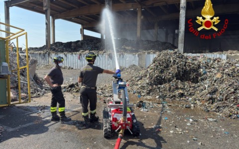 Il Consiglio comunale discute l’incendio alla Valli Spa mentre il Comitato avvia una class action